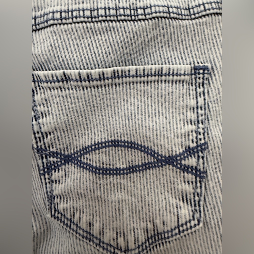 Abercrombie & Fitch High Rise Super skinny Pinstripe Jean - Picture 9 of 16